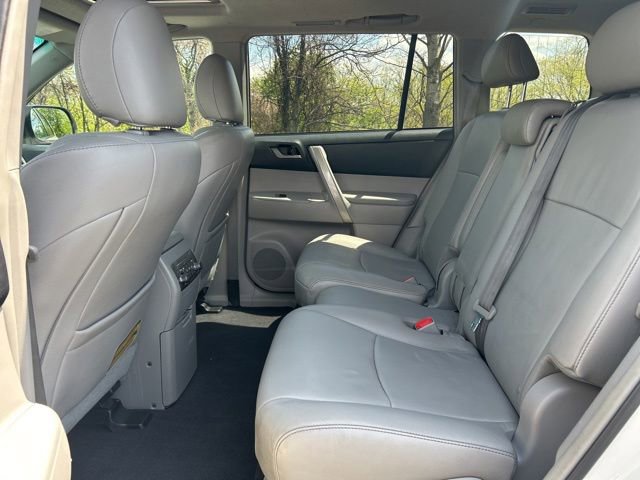 Used 2013 Toyota Highlander SE AWD/4WD image 27