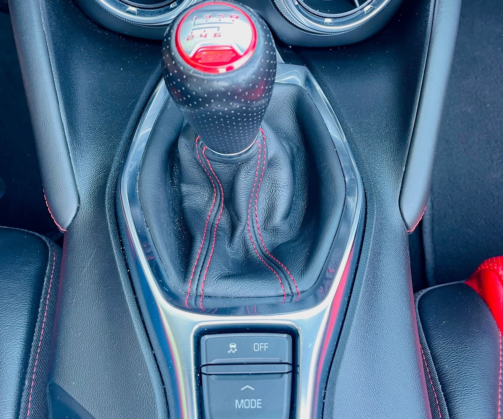 Used 2022 Chevrolet Camaro SS RWD image 34