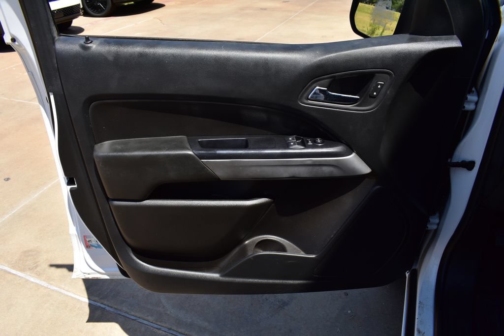 Used 2022 Chevrolet Colorado LT w/ Fleet Safety Package RWD image 15