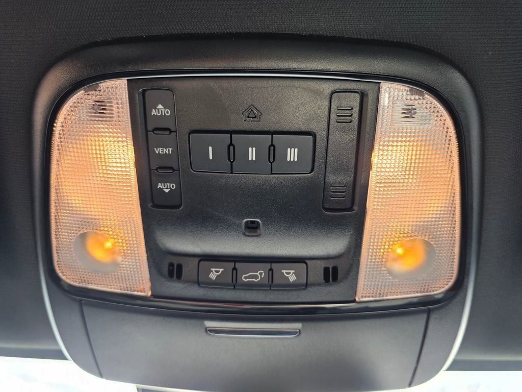 Used 2024 Dodge Durango GT image 23