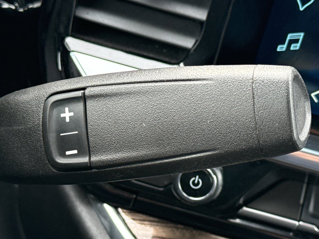 Used 2025 Chevrolet Silverado 1500 LT image 29