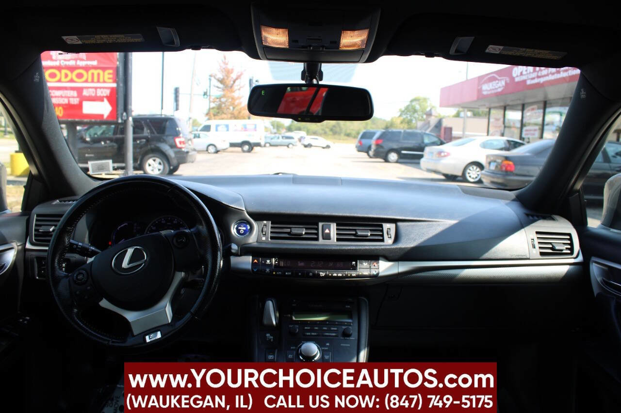 Used 2017 Lexus CT 200h image 18