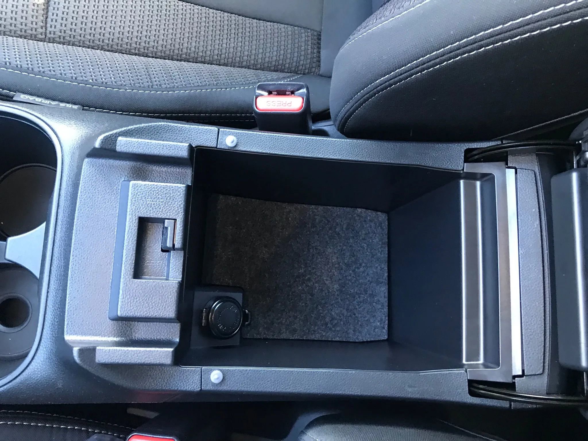 Used 2023 Subaru Outback Premium image 31