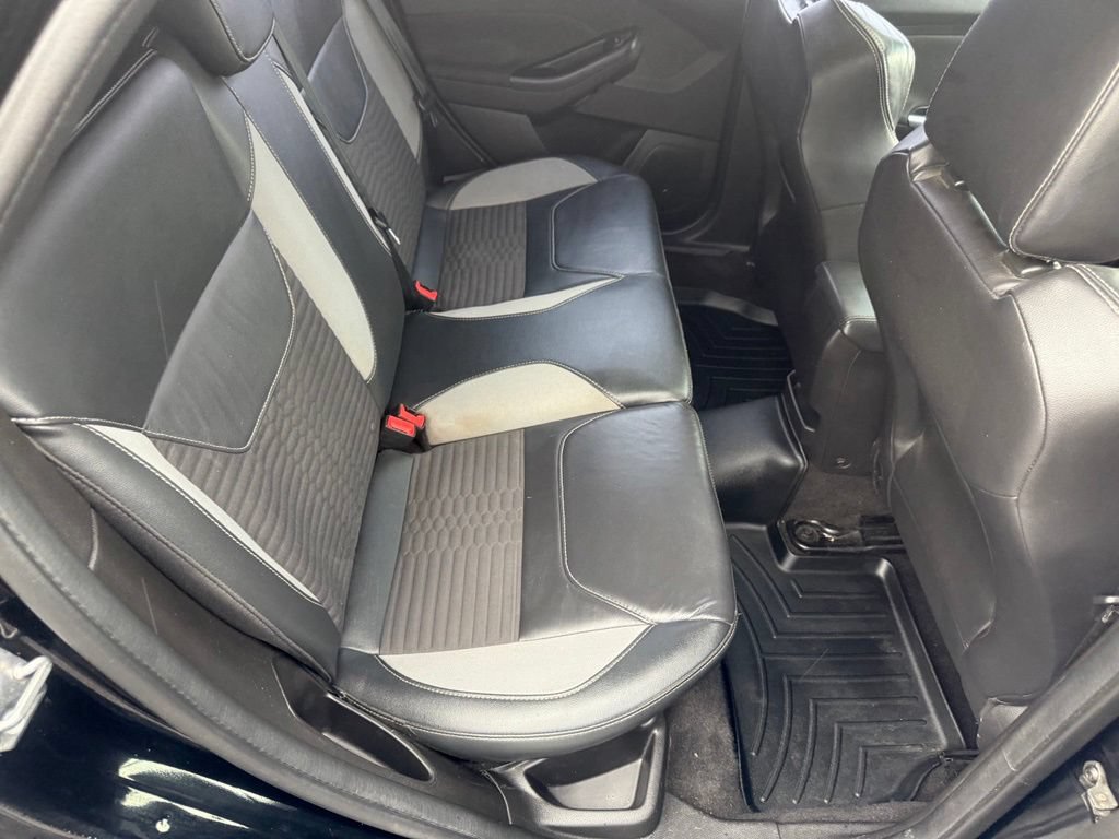 Used 2017 Ford Focus ST w/ Equipment Group 401A FWD image 47
