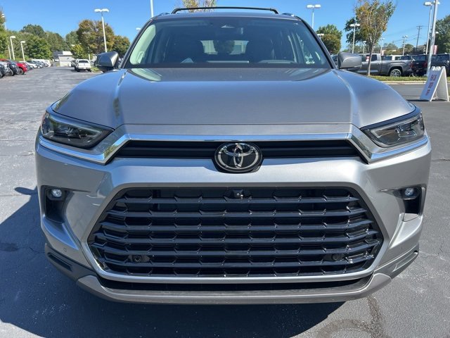 New 2026 Toyota Grand Highlander Platinum image 2