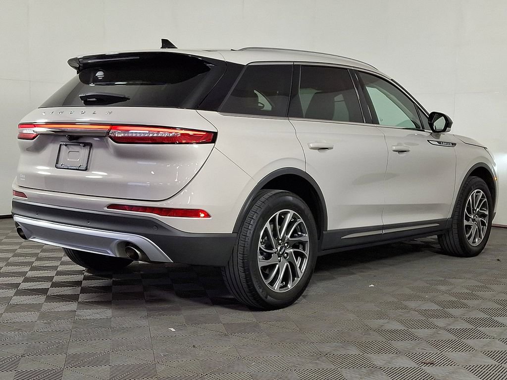 Used 2022 Lincoln Corsair AWD w/ Equipment Group 101A image 9
