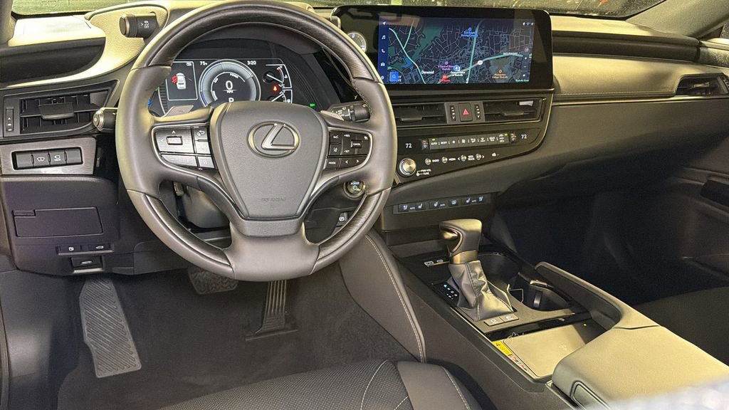 Certified 2025 Lexus ES 300h w/ Luxury Package FWD image 15
