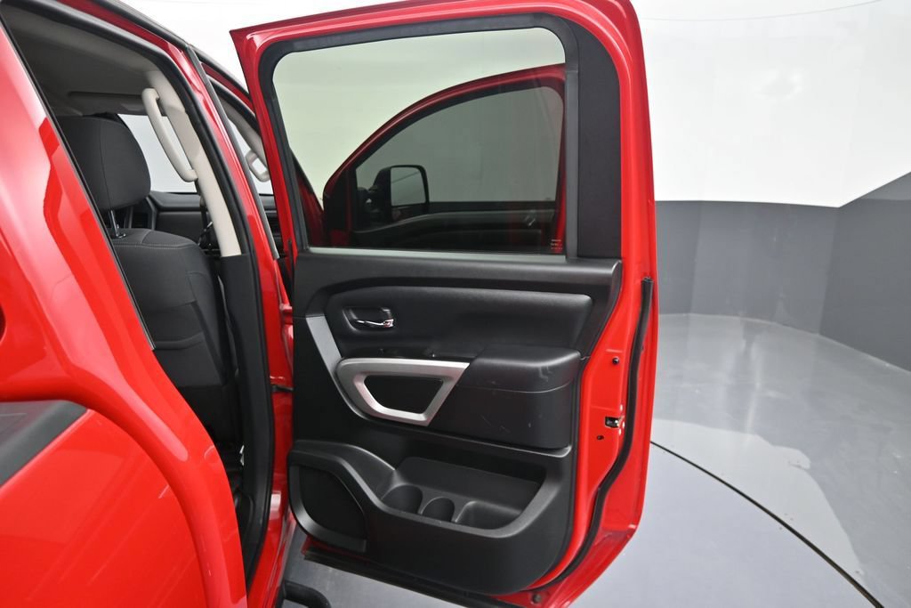 Used 2024 Nissan Titan SV w/ SV Convenience Package AWD/4WD image 35