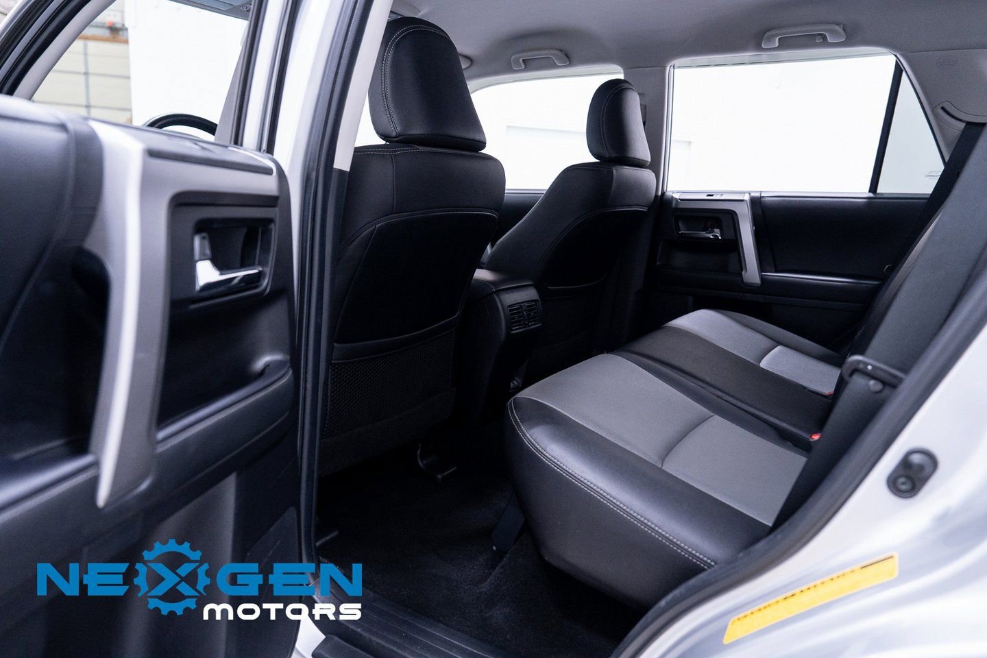 Used 2021 Toyota 4Runner SR5 Premium image 37