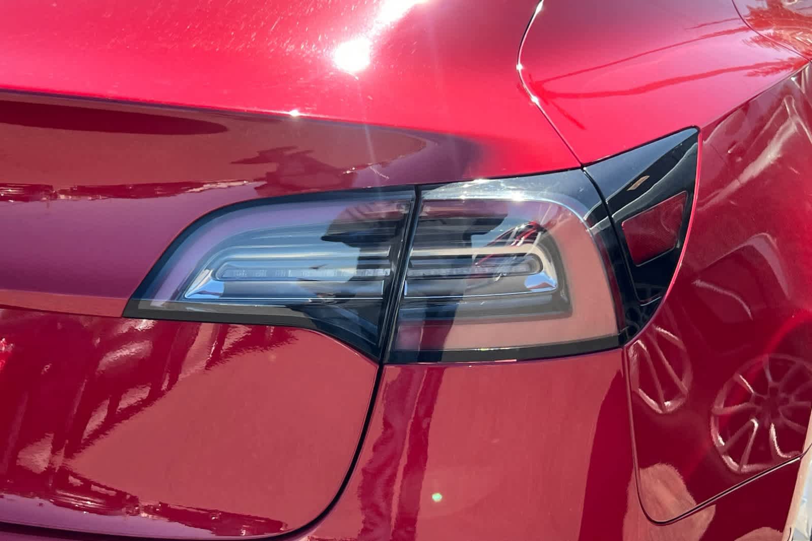 Used 2018 Tesla Model 3 Long Range RWD image 18
