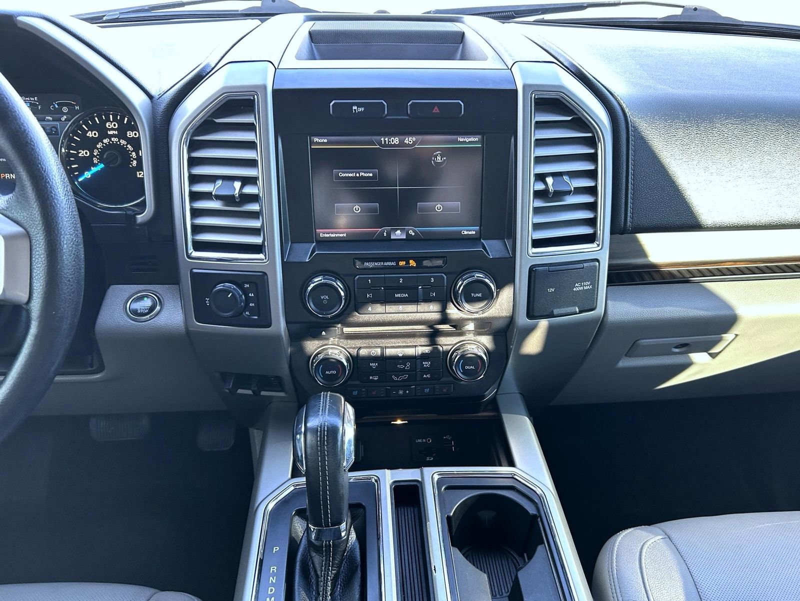 Used 2015 Ford F150 Lariat image 12