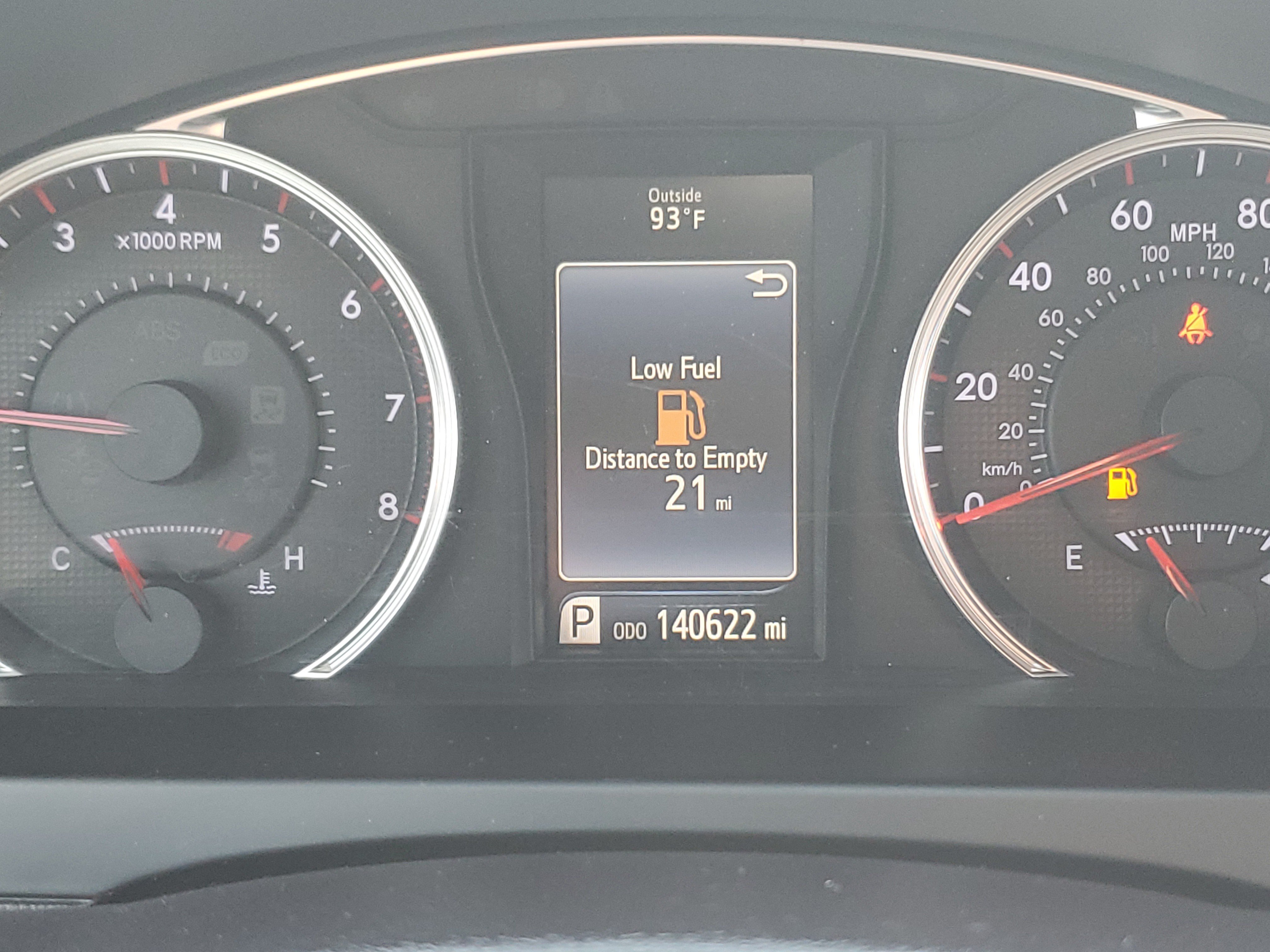 Used 2015 Toyota Camry SE w/ Moonroof Package FWD image 25