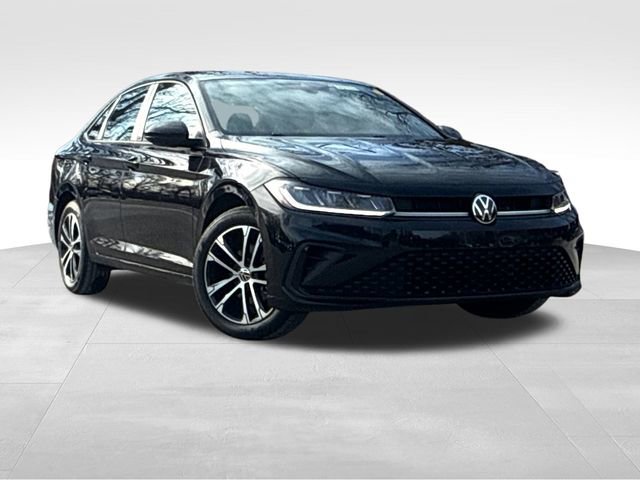 Used 2025 Volkswagen Jetta Sport image 2