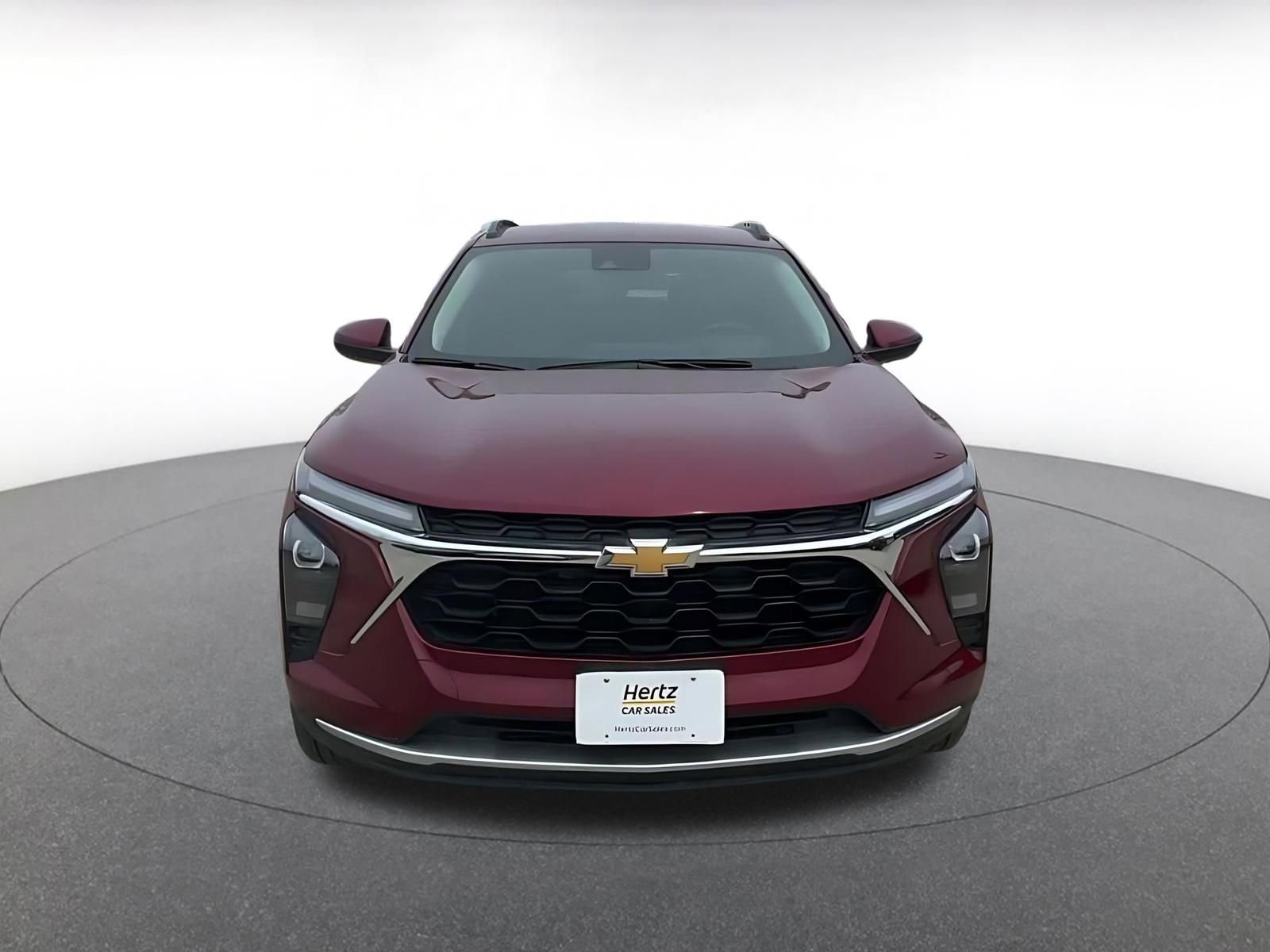 Used 2025 Chevrolet Trax LT w/ LT Convenience Package image 4