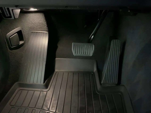 Used 2025 Volvo XC90 B6 Plus w/ Protection Package Premier AWD/4WD image 33