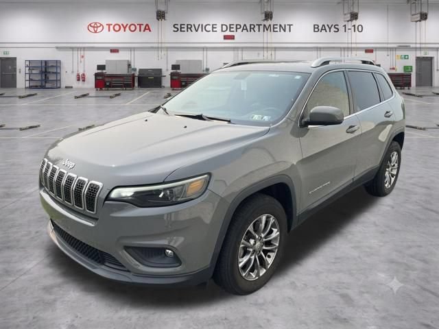 Used 2019 Jeep Cherokee Latitude Plus w/ Cold Weather Group AWD/4WD image 5