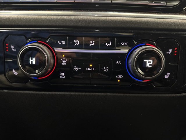 Used 2025 Chevrolet Silverado 1500 LT image 21