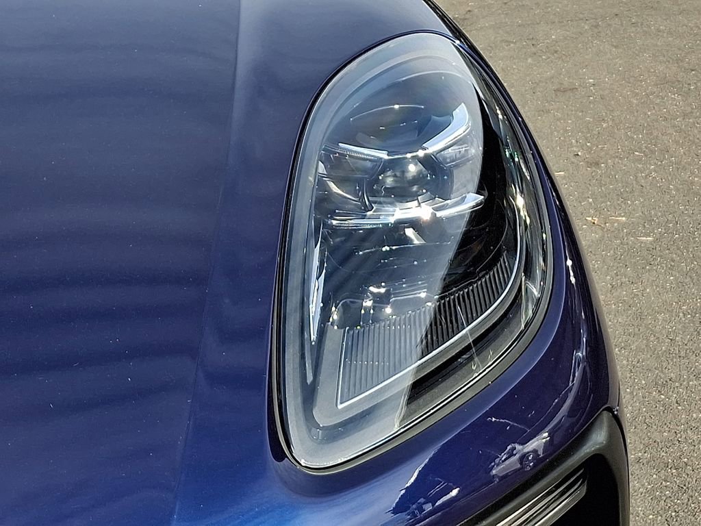 Used 2022 Porsche Macan image 9