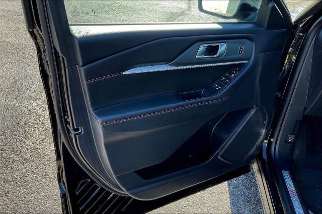 Certified 2025 Ford Explorer ST-Line w/ ST-Line Street Pack image 18
