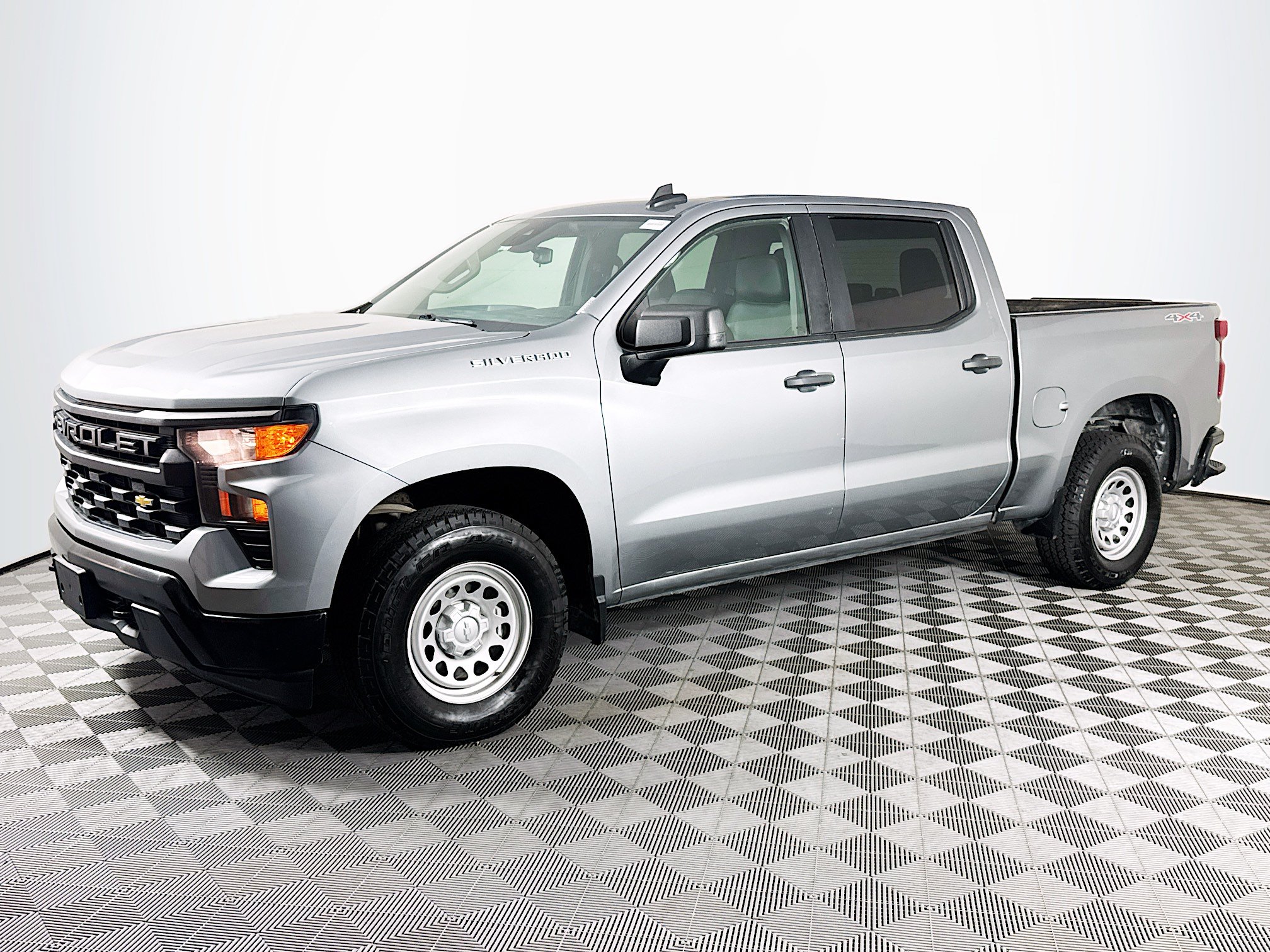 Used 2023 Chevrolet Silverado 1500 W/T w/ WT Value Package AWD/4WD image 4