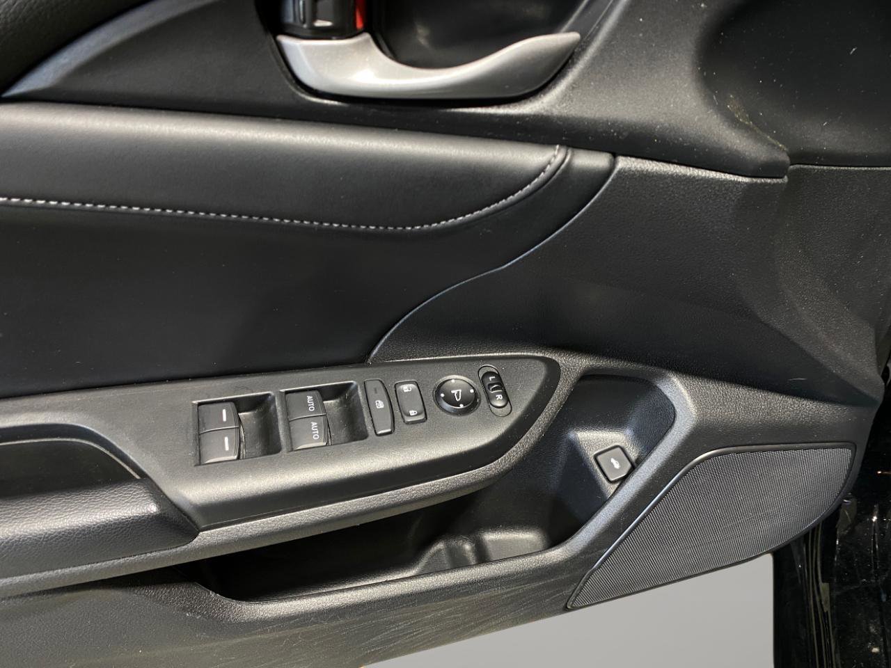 Used 2020 Honda Insight Touring image 8