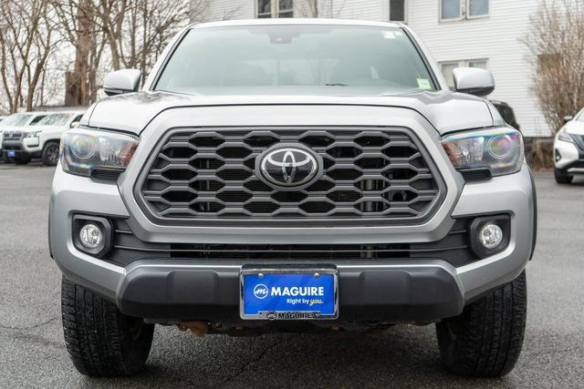 Used 2022 Toyota Tacoma TRD Off-Road w/ Technology Package AWD/4WD image 3