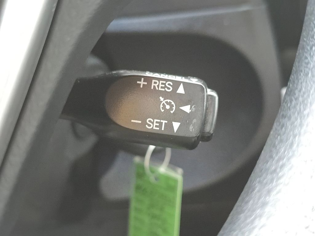 Used 2016 Toyota Corolla L image 34