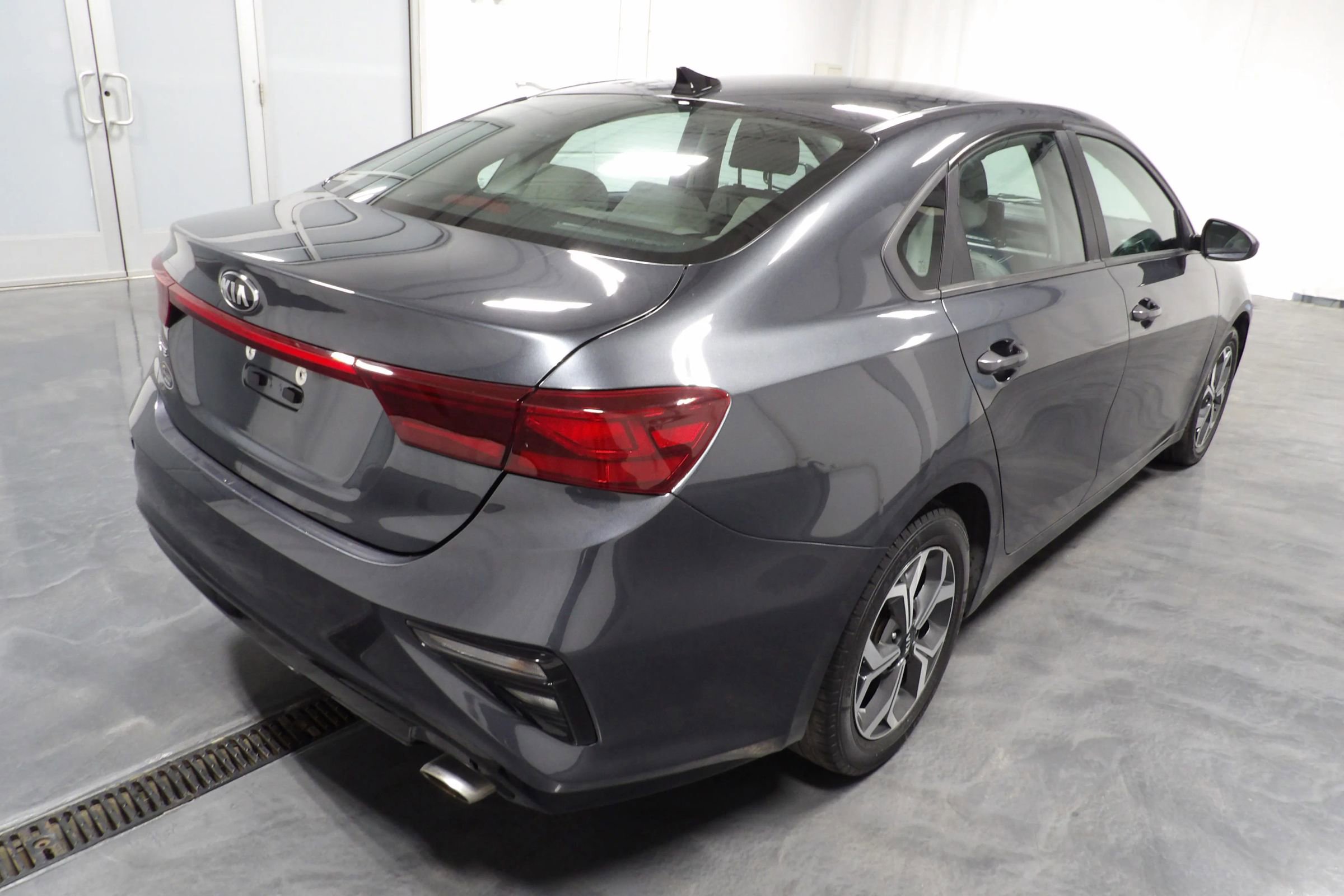 Used 2021 Kia Forte LXS FWD image 4