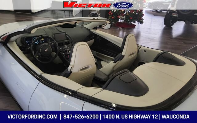 Used 2019 Aston Martin DB11 Volante image 21