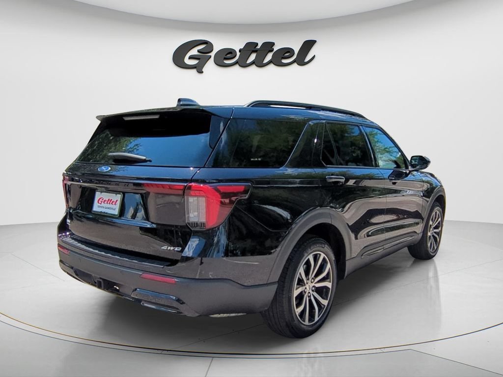 Used 2025 Ford Explorer ST-Line AWD/4WD image 5
