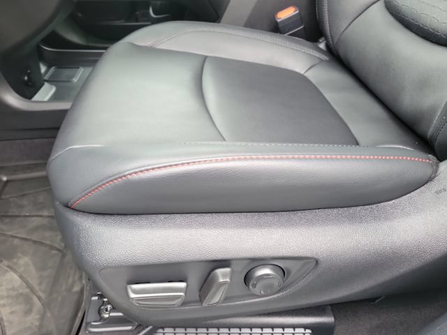Used 2025 Toyota Sienna XSE FWD image 21