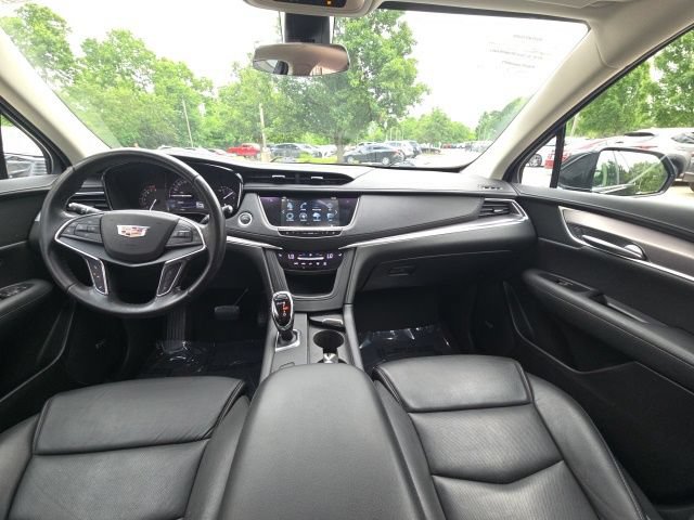 Used 2019 Cadillac XT5 Luxury FWD image 16
