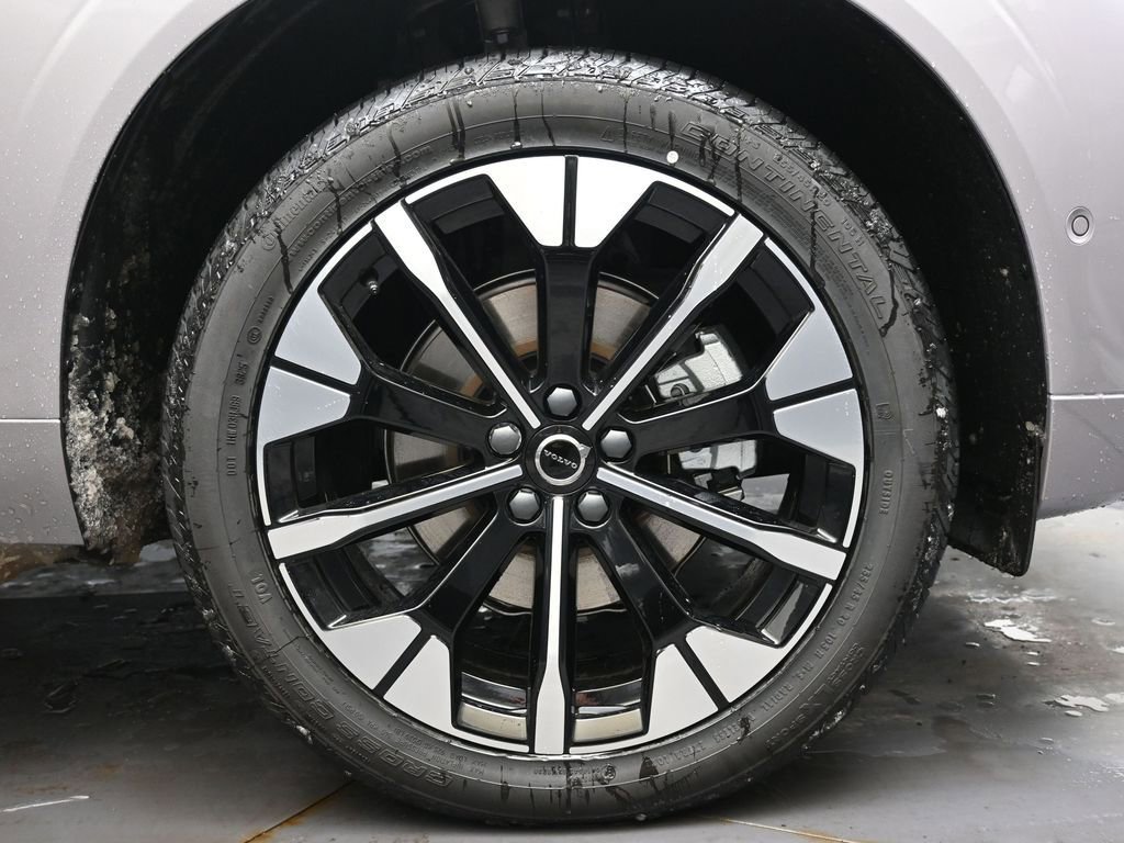 New 2026 Volvo XC60 B5 Plus w/ Protection Package Premier image 10
