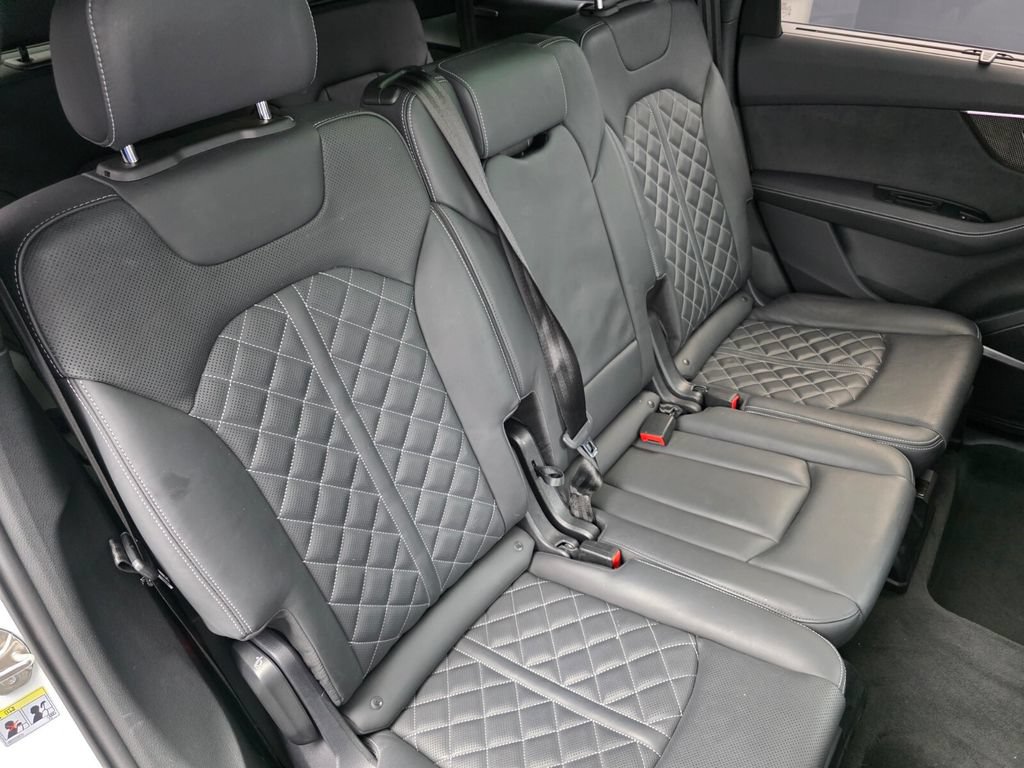 Used 2023 Audi SQ7 Prestige w/ Prestige Package AWD/4WD image 29