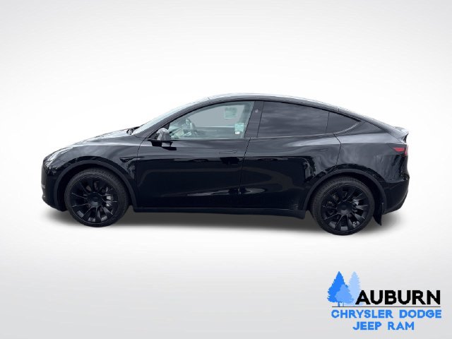 Used 2024 Tesla Model Y Long Range AWD/4WD image 4