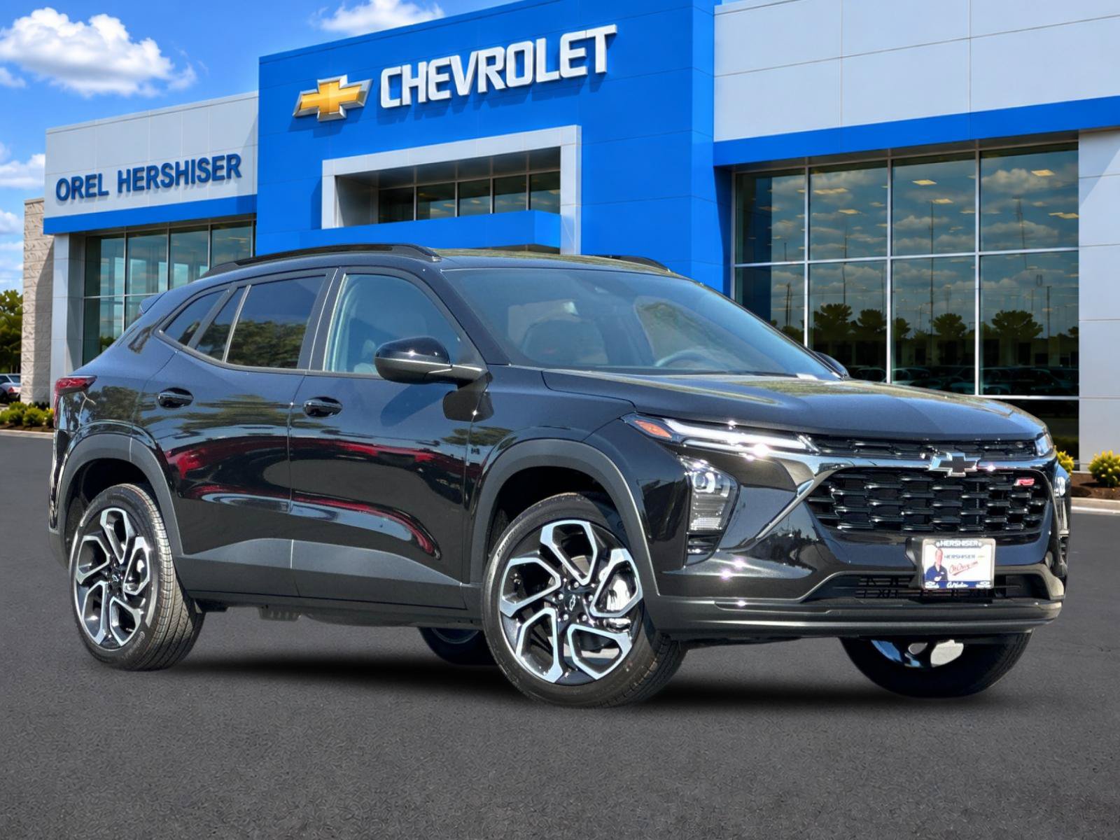 New 2026 Chevrolet Trax RS w/ Sunroof Package FWD image 1