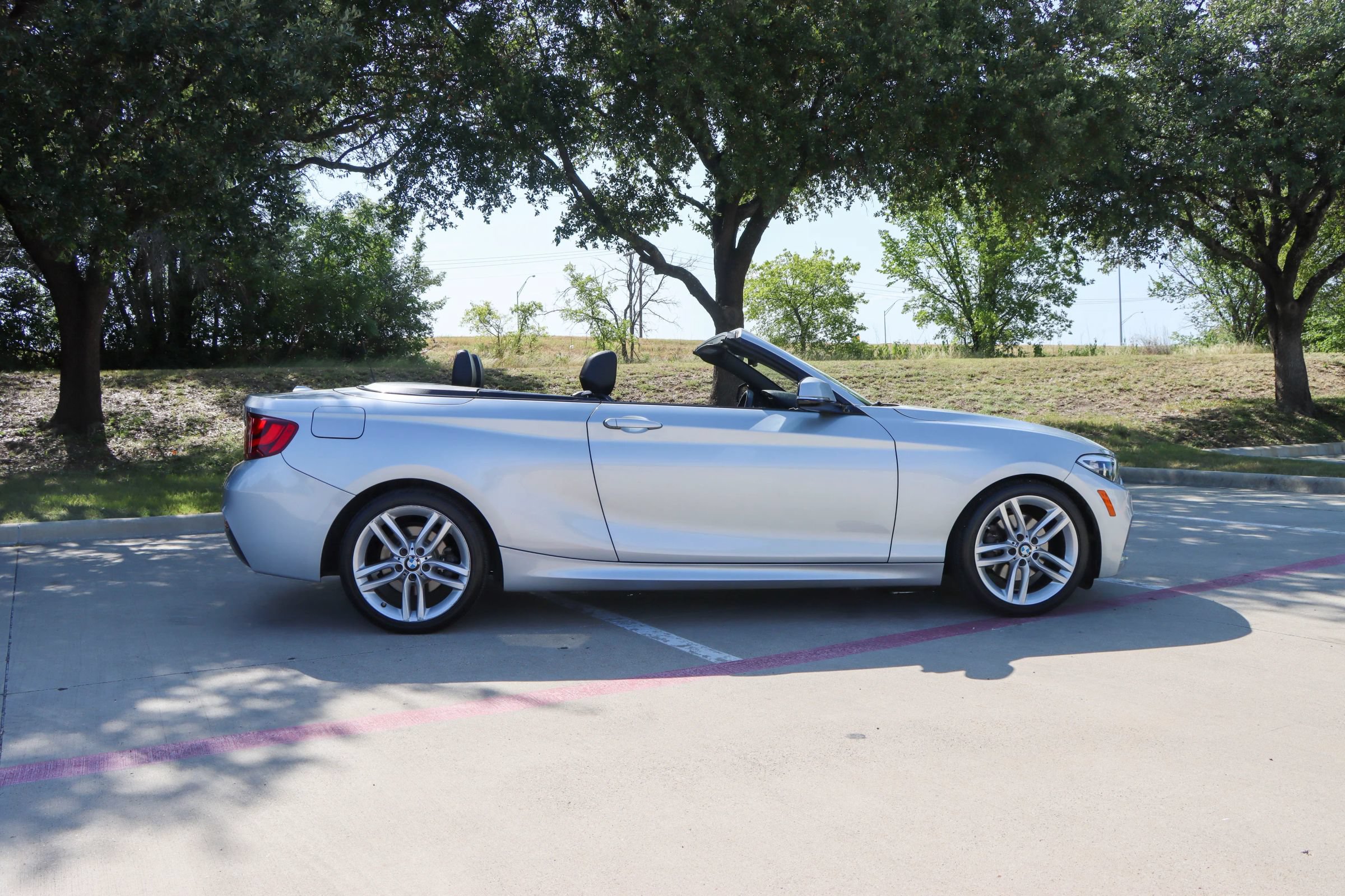 Used 2016 BMW 228i xDrive Convertible w/ M Sport Package AWD/4WD image 8