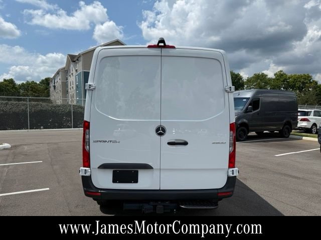 Used 2026 Mercedes-Benz Sprinter 2500 image 7