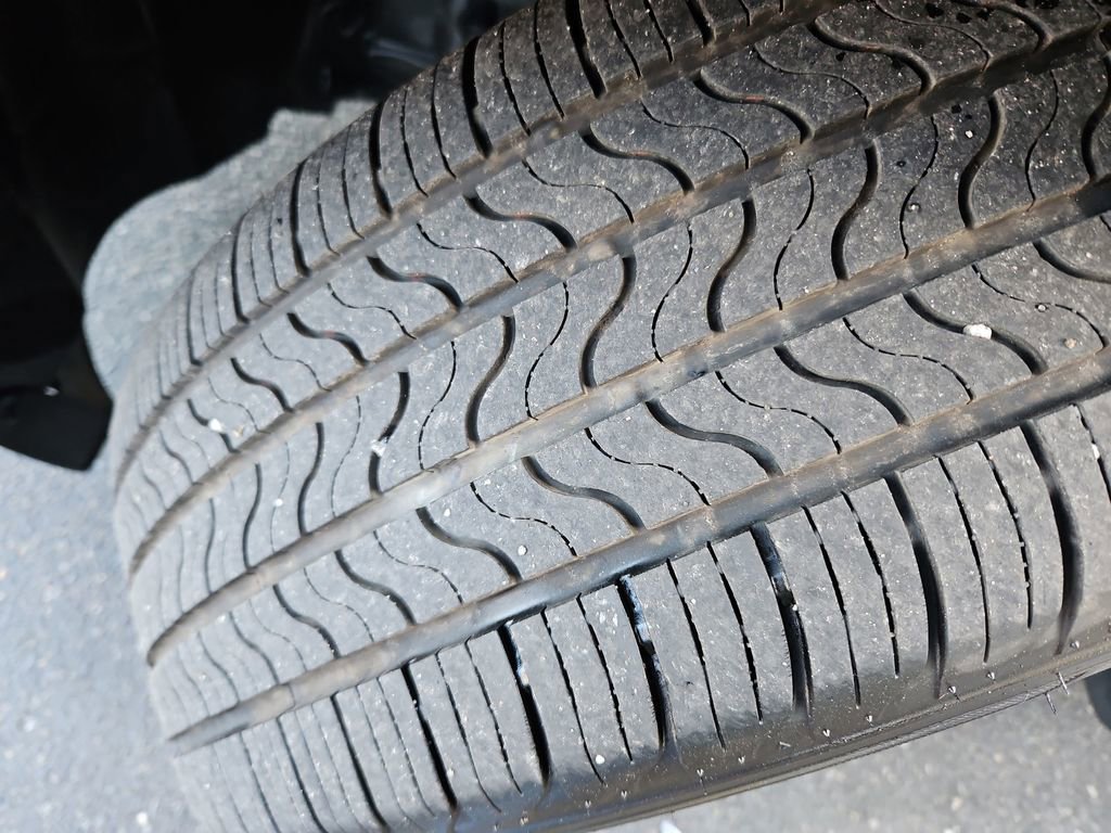 Used 2023 Nissan Rogue SL w/ SL Premium Package image 40