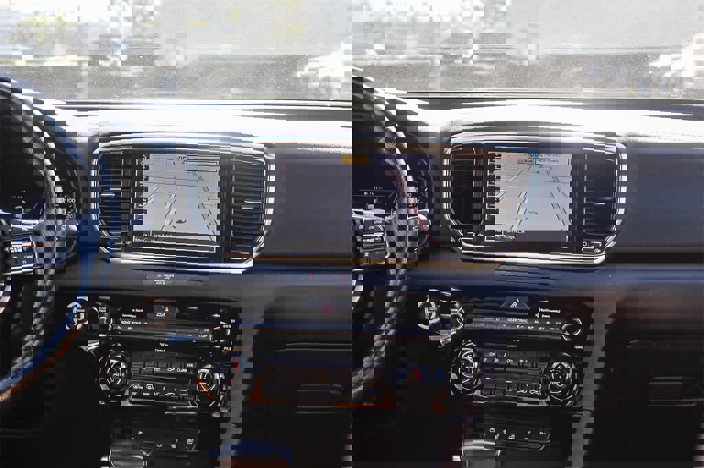 Used 2020 Kia Sportage SX image 19