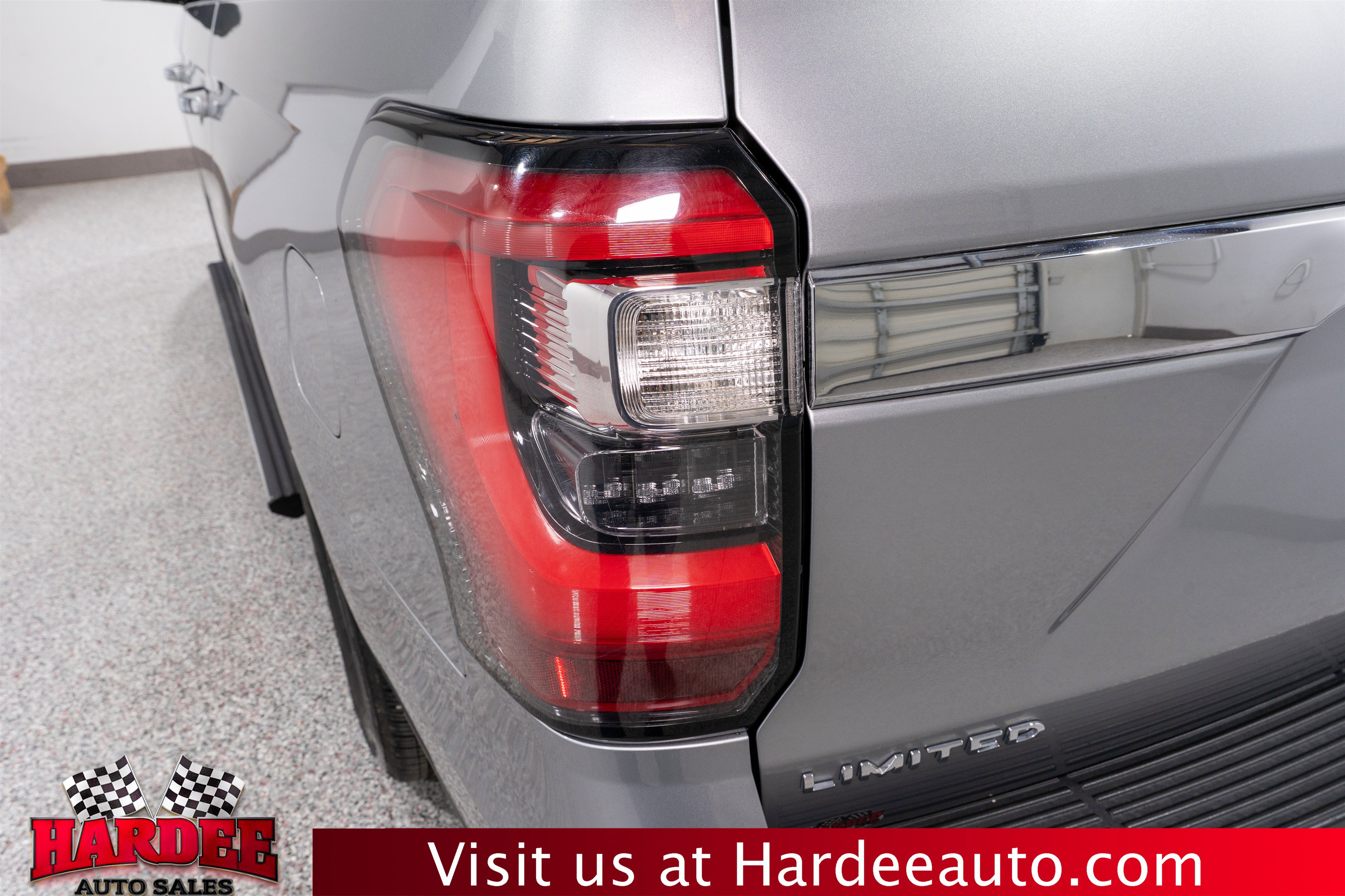 Used 2021 Ford Expedition Max Limited image 9