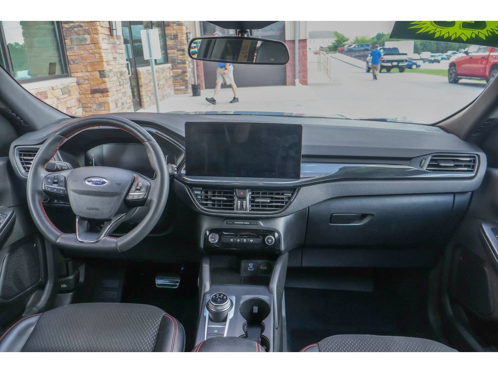 Used 2023 Ford Escape ST-Line w/ Tech Pack #1 AWD/4WD image 13