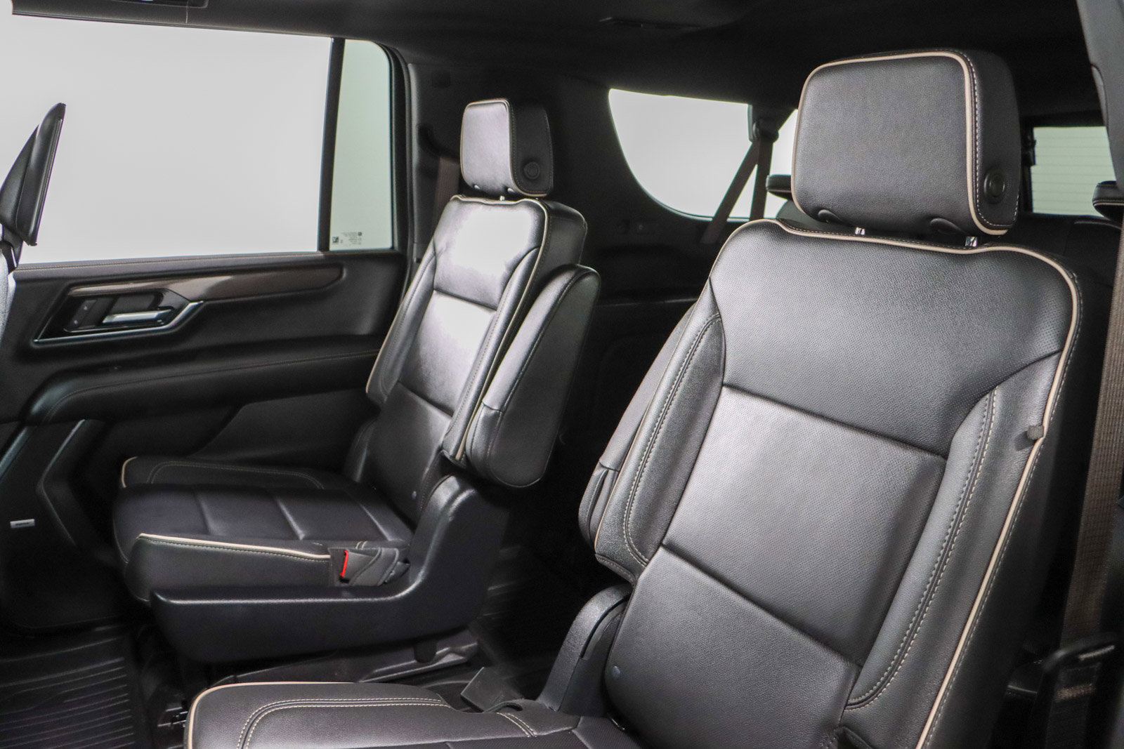 Used 2025 GMC Yukon XL Elevation w/ Elevation Premium Package image 30