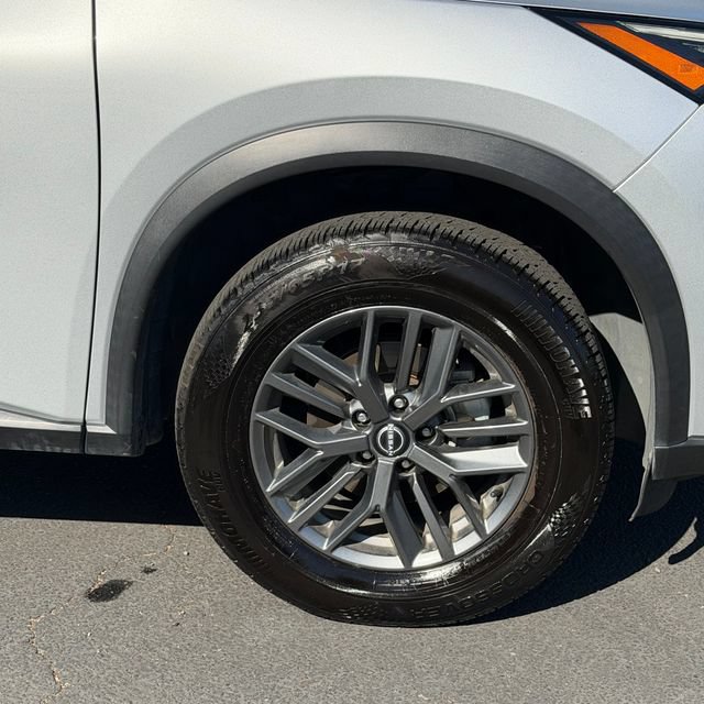 Used 2024 Nissan Rogue S FWD image 28