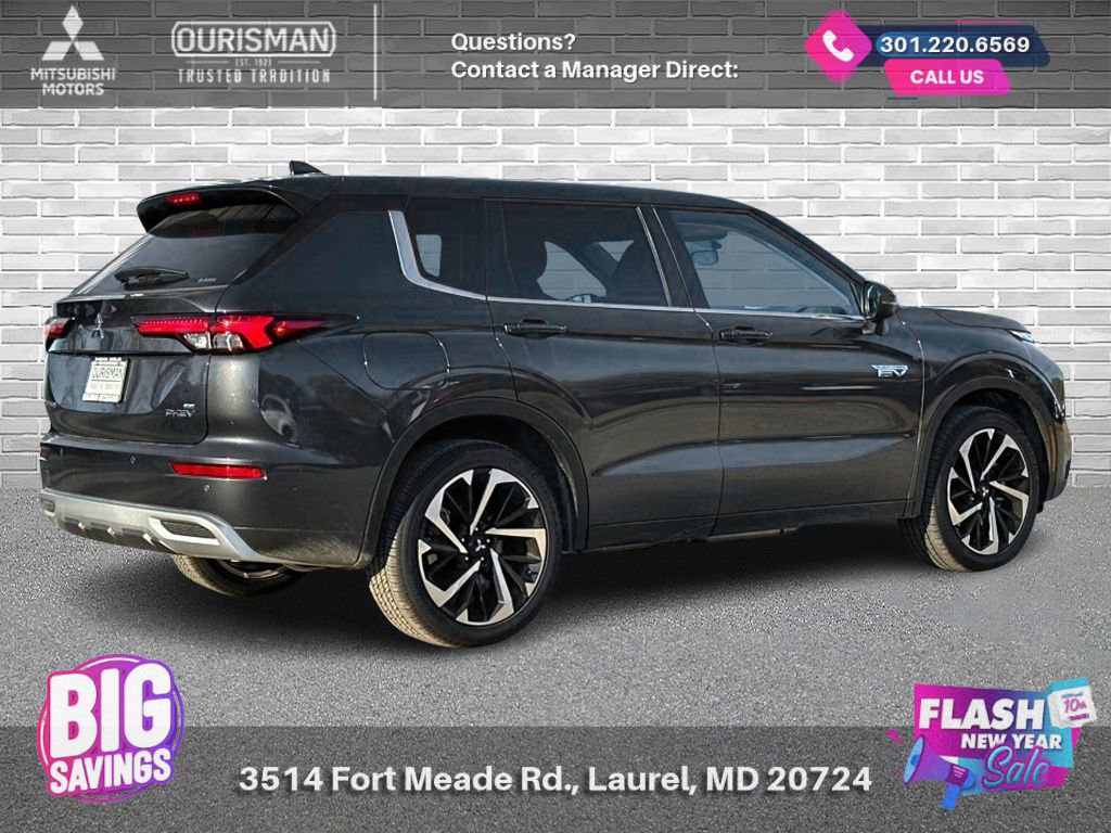 New 2025 Mitsubishi Outlander SE image 2