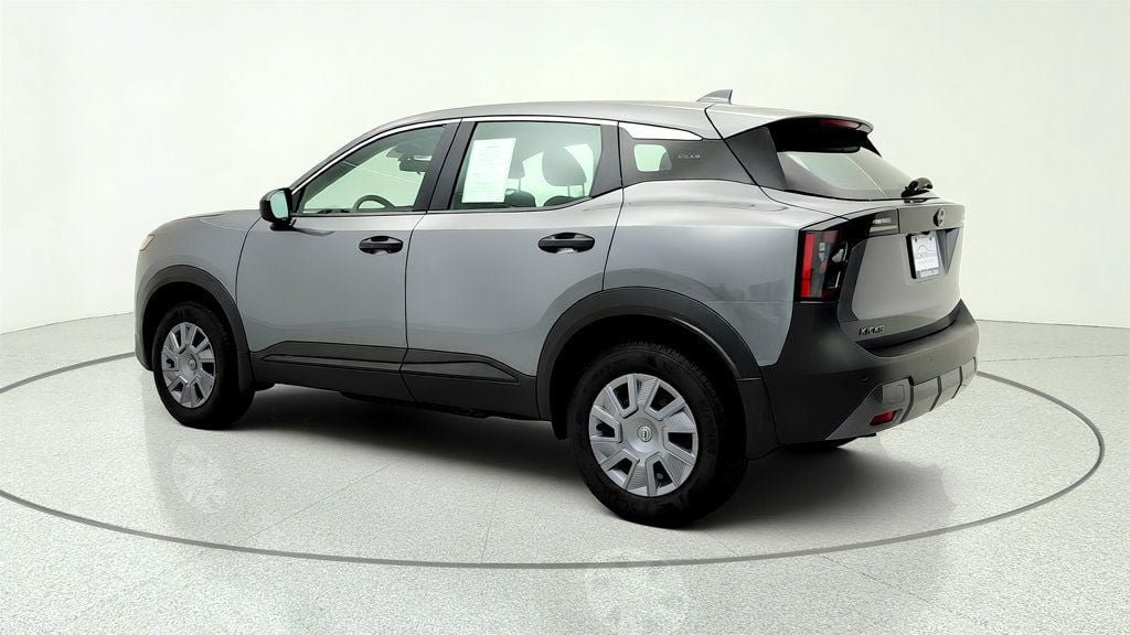 Used 2025 Nissan Kicks S FWD image 7