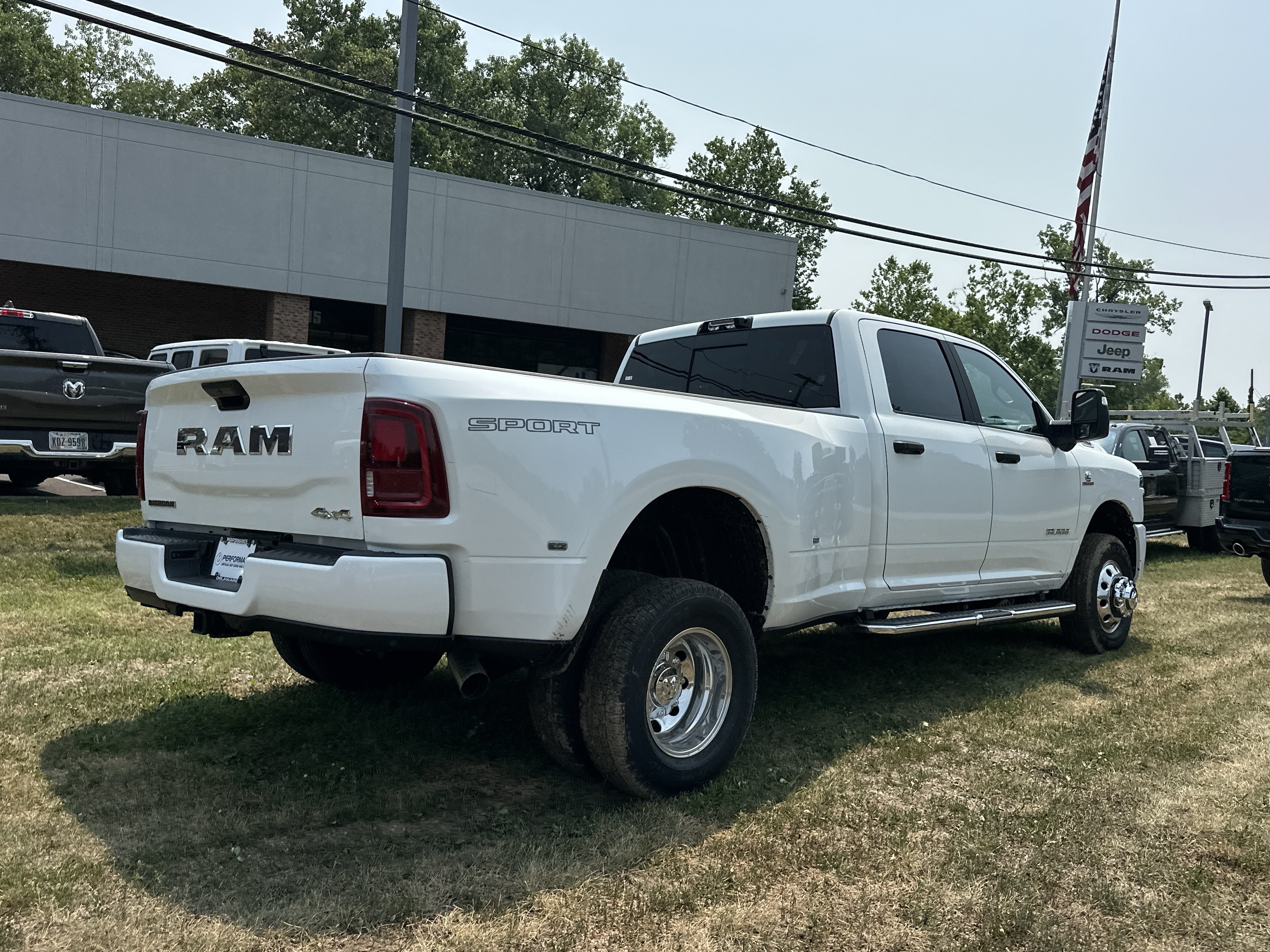 New 2026 RAM 3500 Big Horn AWD/4WD image 18