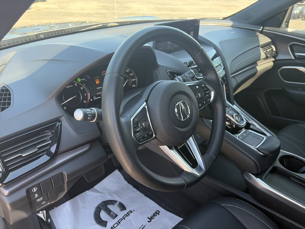 Used 2025 Acura RDX SH-AWD image 10