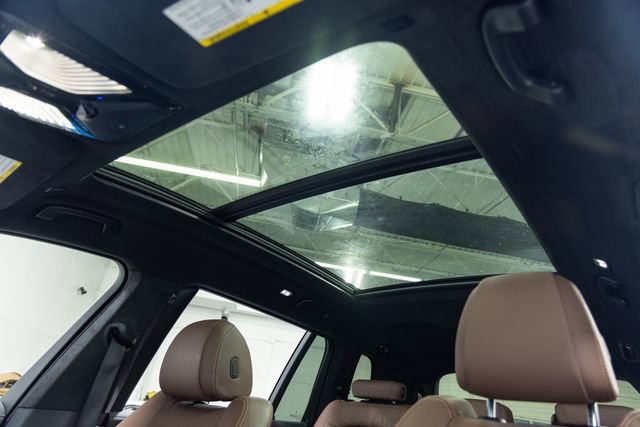 Used 2022 BMW X7 xDrive40i w/ M Sport Package AWD/4WD image 13