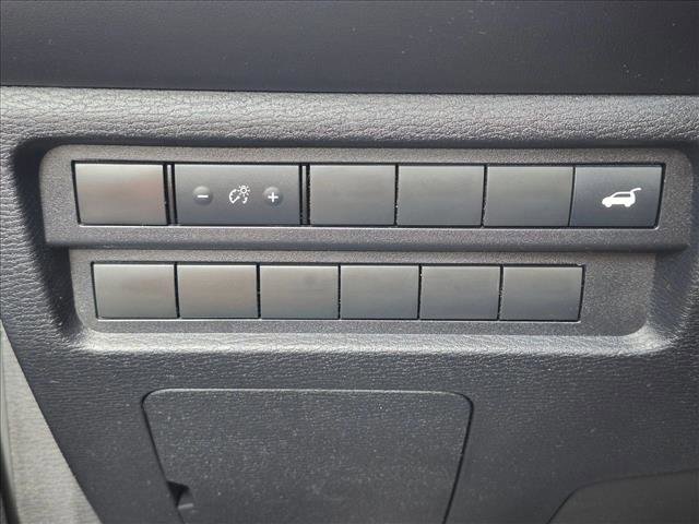 Used 2023 Mitsubishi Outlander SE Black Edition FWD image 13